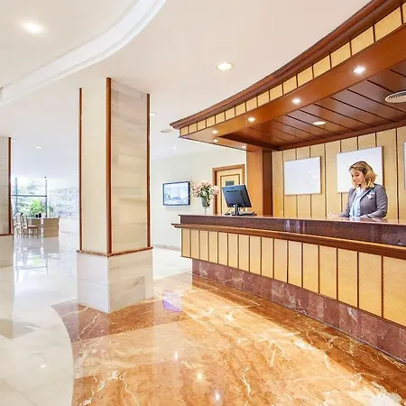 格鲁波泰尔金牛座公园酒店