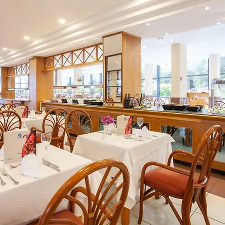格鲁波泰尔金牛座公园酒店